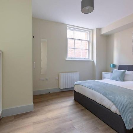 Hereford City Centre - Apartment 4, Isabella House - Modern Apartment In The Heart Of The City - Sleeps 4 Guests - Hosted By Rentmyhouse 외부 사진