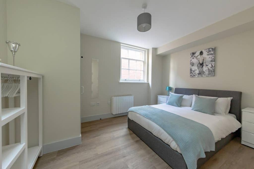 Hereford City Centre - Apartment 4, Isabella House - Modern Apartment In The Heart Of The City - Sleeps 4 Guests - Hosted By Rentmyhouse 외부 사진