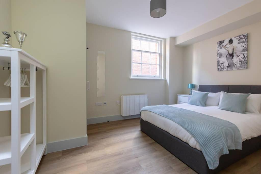 Hereford City Centre - Apartment 4, Isabella House - Modern Apartment In The Heart Of The City - Sleeps 4 Guests - Hosted By Rentmyhouse 외부 사진